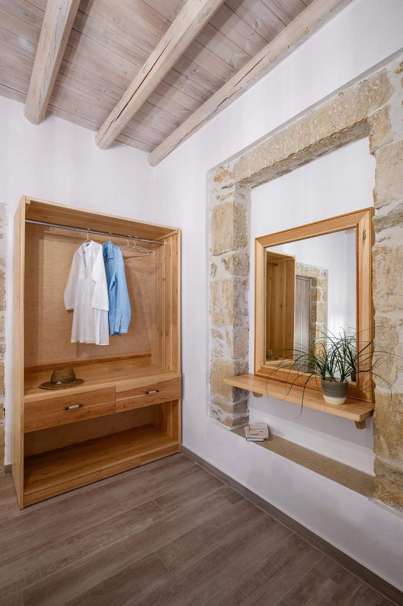 Papadia Luxury Apartment Pitsidia
