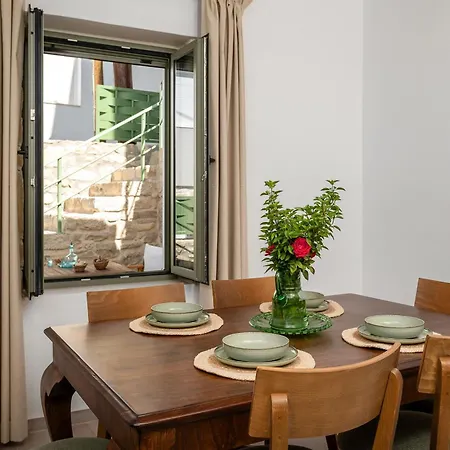 Papadia Luxury Apartments Pitsidia Exterior photo